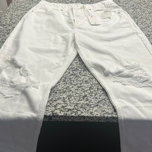 Good American Jeans Size 10/30. Color White .